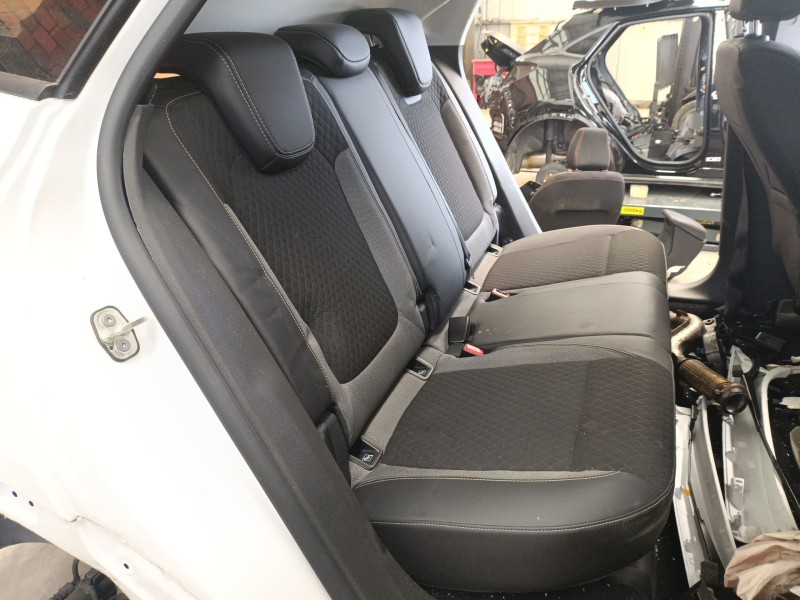 Recambio de asiento trasero para opel grandland / grandland x (a18, p1uo) 1.2 (75) referencia OEM IAM   