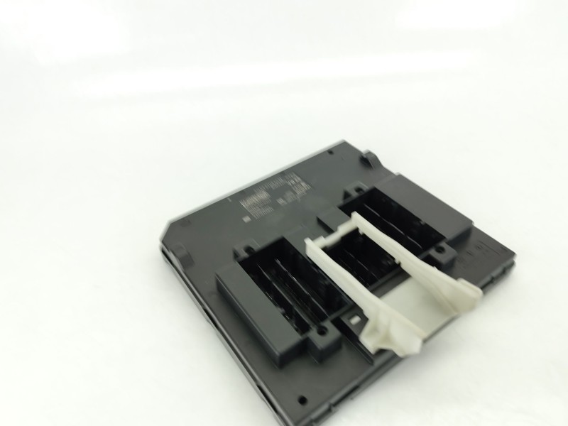 Recambio de caja reles / fusibles para seat leon st (5f8) 1.6 tdi referencia OEM IAM 5Q0937084CM  