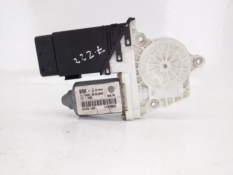 Recambio de motor elevalunas delantero derecho para seat leon (1m1) 1.9 sdi referencia OEM IAM 1J1959802D  