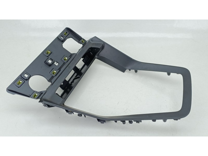 Recambio de moldura para audi q3 sportback (f3n) 35 tdi referencia OEM IAM 83B864260VY1  