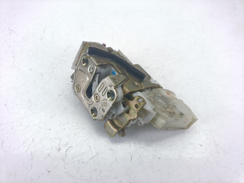 Recambio de cerradura puerta delantera izquierda para nissan pick up (d22) 2.5 dci 4wd referencia OEM IAM 805525P018  