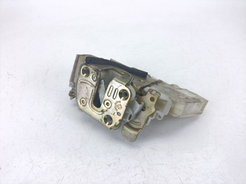 Recambio de cerradura puerta trasera izquierda para nissan pick up (d22) 2.5 dci 4wd referencia OEM IAM 805525P008  