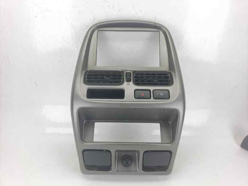 Recambio de embellecedor para nissan pick up (d22) 2.5 dci 4wd referencia OEM IAM 68260VJ200  