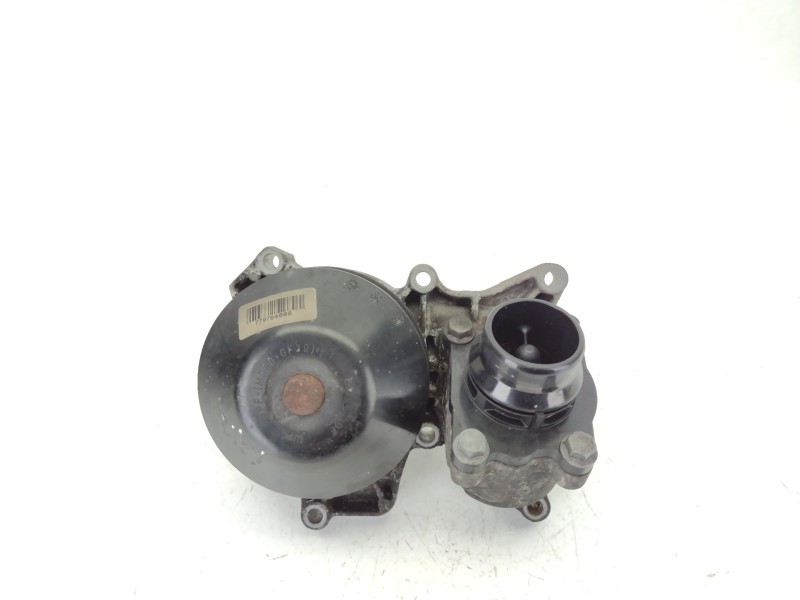Recambio de bomba agua para bmw 1 (e81) 116 d referencia OEM IAM 779764008  