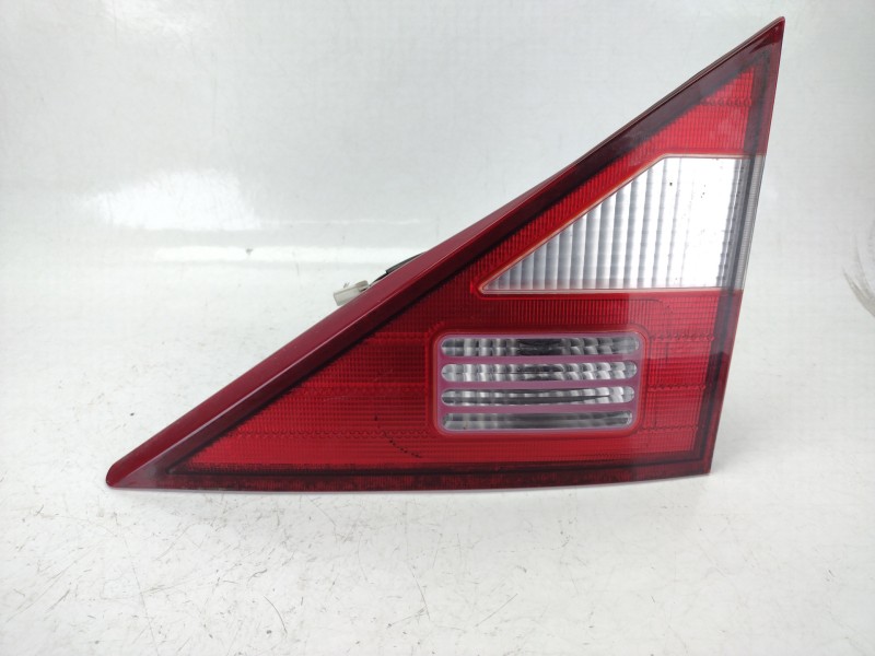 Recambio de piloto trasero derecho interior para ssangyong rodius i 2.7 xdi referencia OEM IAM 8360121401  