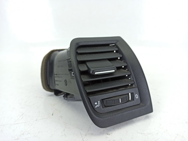 Recambio de rejilla aireadora para audi a3 sportback (8pa) 2.0 tdi referencia OEM IAM 5J0819702  