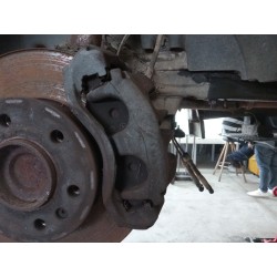 PINZA DE FRENO DELANTERA IZQUIERDA 