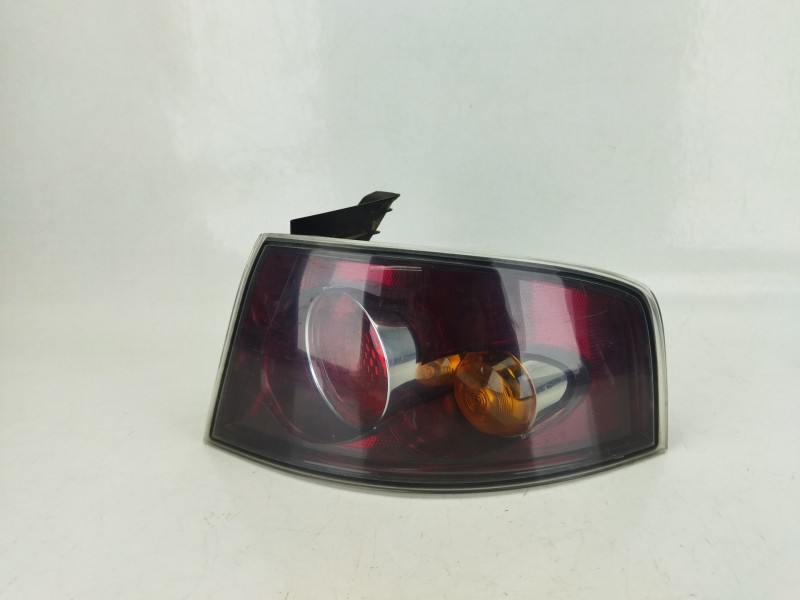 Recambio de piloto trasero derecho para seat ibiza (6l1) signo referencia OEM IAM 6L6945096C  