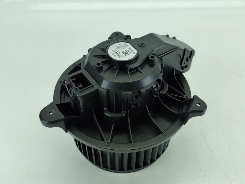 Recambio de motor calefaccion para ford puma (j2k, cf7) 1.0 ecoboost mhev referencia OEM IAM 2067889  