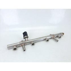 RAMPA INYECTORA 06K133681E 