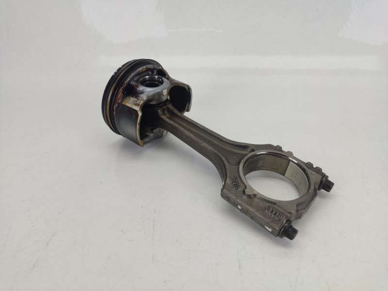 Recambio de piston para volkswagen golf vii (5g1, bq1, be1, be2) 2.0 r 4motion referencia OEM IAM 06K107065AG  