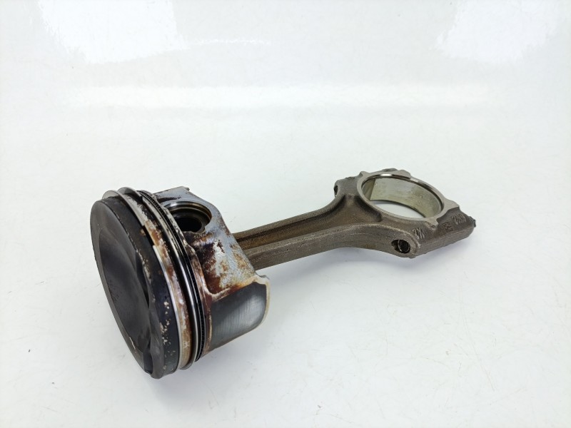 Recambio de piston para volkswagen golf vii (5g1, bq1, be1, be2) 2.0 r 4motion referencia OEM IAM 06K107065AG  