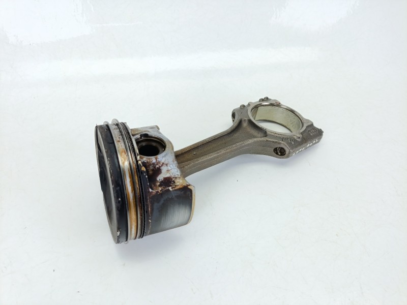 Recambio de piston para volkswagen golf vii (5g1, bq1, be1, be2) 2.0 r 4motion referencia OEM IAM 06K107065AG  