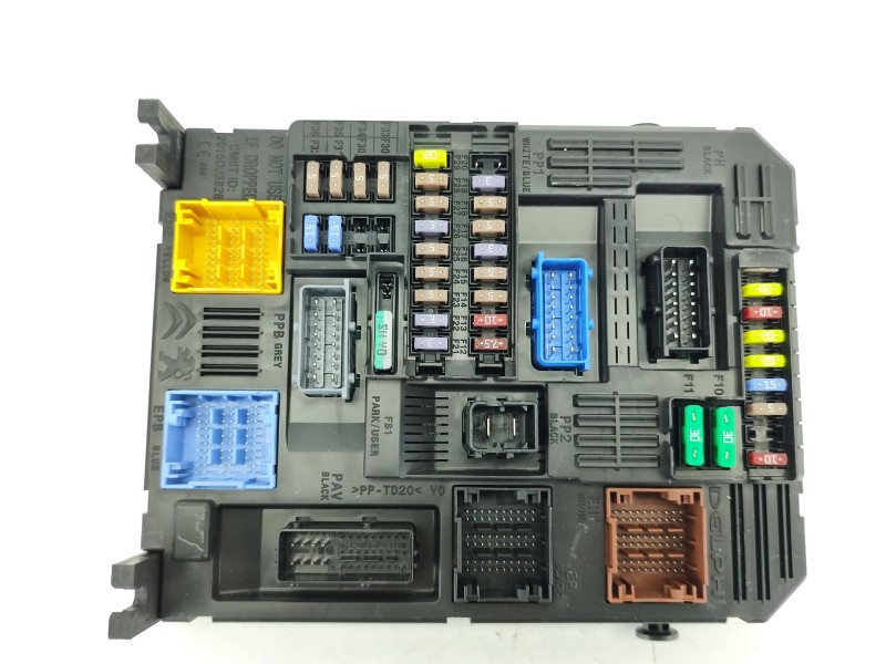 Recambio de caja reles / fusibles para opel grandland / grandland x (a18, p1uo) 1.2 (75) referencia OEM IAM 9832880280  