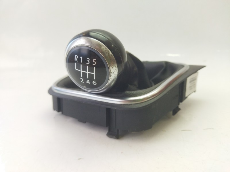 Recambio de guarnecidos palanca cambio para volkswagen golf vi (5k1) 2.0 tdi referencia OEM IAM 5K0711113G  