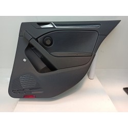 GUARNECIDO PUERTA TRASERA DERECHA 5K6867212 
