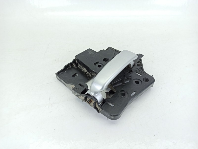 Recambio de maneta interior lateral derecha para peugeot partner tepee 1.6 hdi 90 referencia OEM IAM 9682100677  