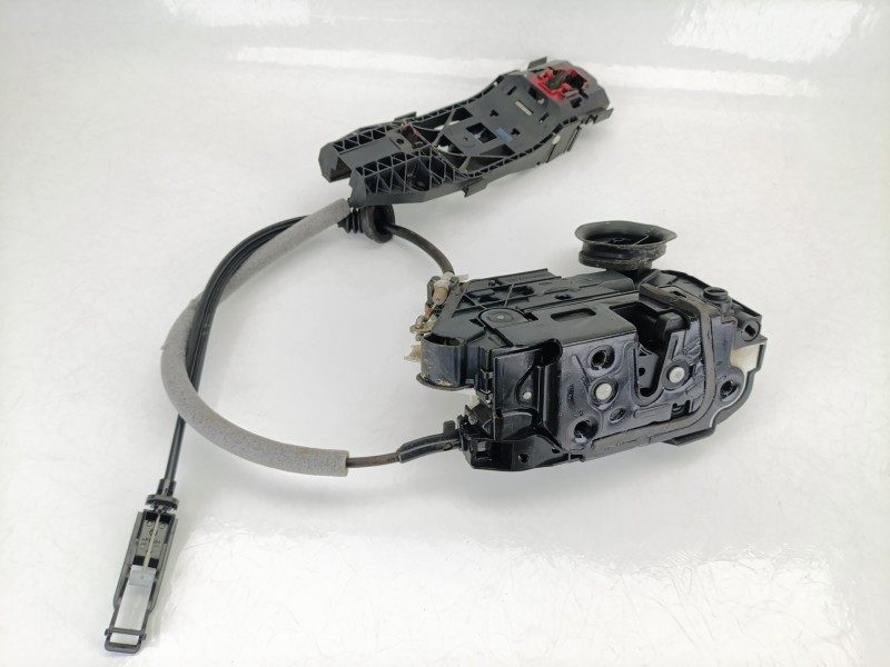 Recambio de cerradura puerta trasera derecha para volkswagen golf vi (5k1) 2.0 tdi referencia OEM IAM 5K4839016M  