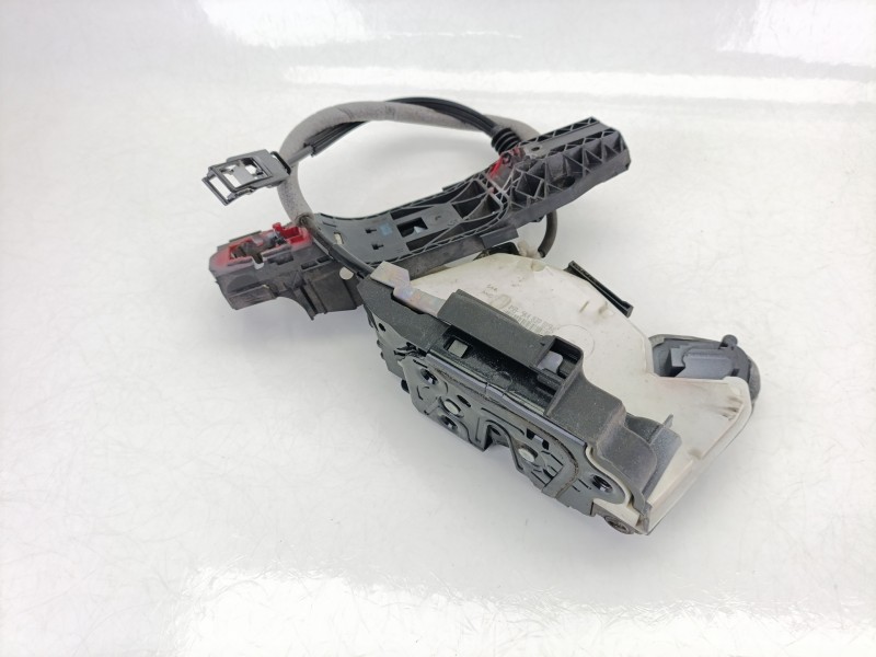 Recambio de cerradura puerta trasera izquierda para volkswagen golf vi (5k1) 2.0 tdi referencia OEM IAM 5K4839015M  