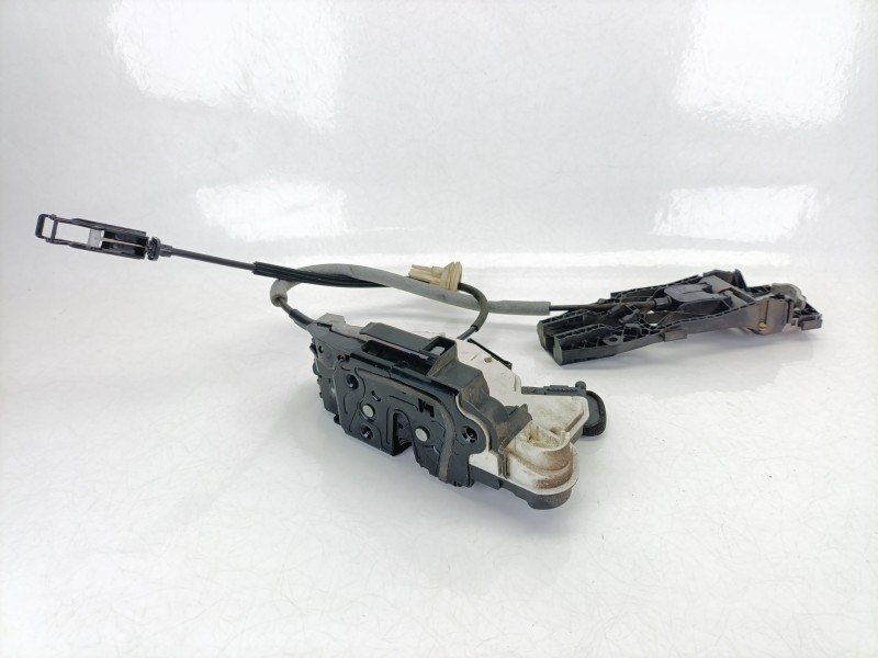 Recambio de cerradura puerta delantera izquierda para volkswagen golf vi (5k1) 2.0 tdi referencia OEM IAM 5K1837015D  