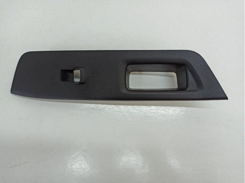 Recambio de moldura para ford ecosport 1.0 ecoboost referencia OEM IAM GN15A26690  