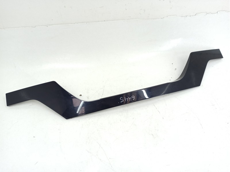 Recambio de moldura para bmw x3 (e83) 2.0 sd referencia OEM IAM 51137052452  
