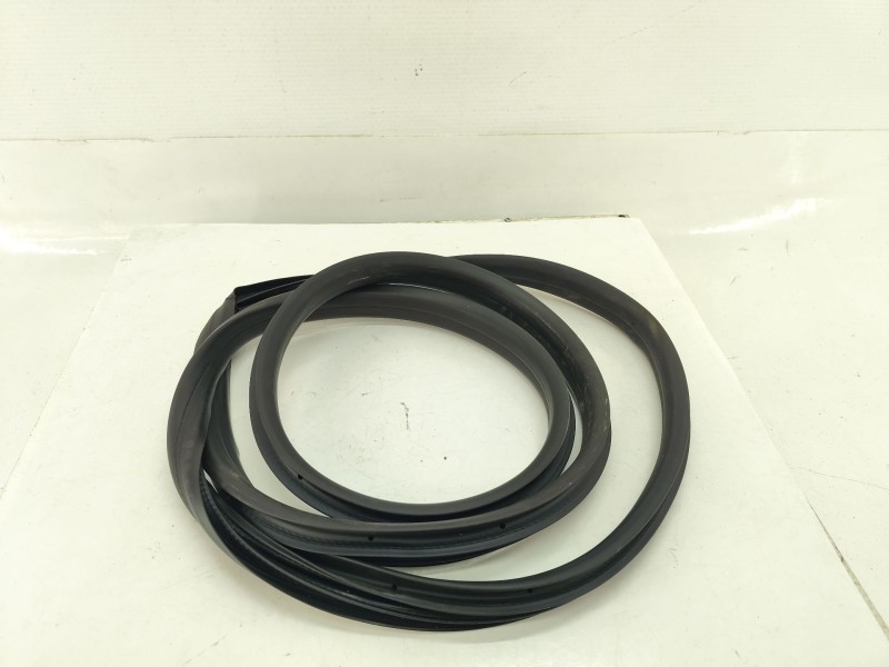 Recambio de gomas contorno puerta para ford puma (j2k, cf7) 1.0 ecoboost mhev referencia OEM IAM   