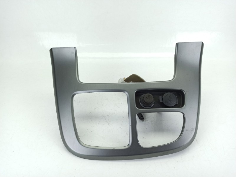 Recambio de moldura para kia carnival / grand carnival iii (vq) 2.9 crdi referencia OEM IAM 846314D020  