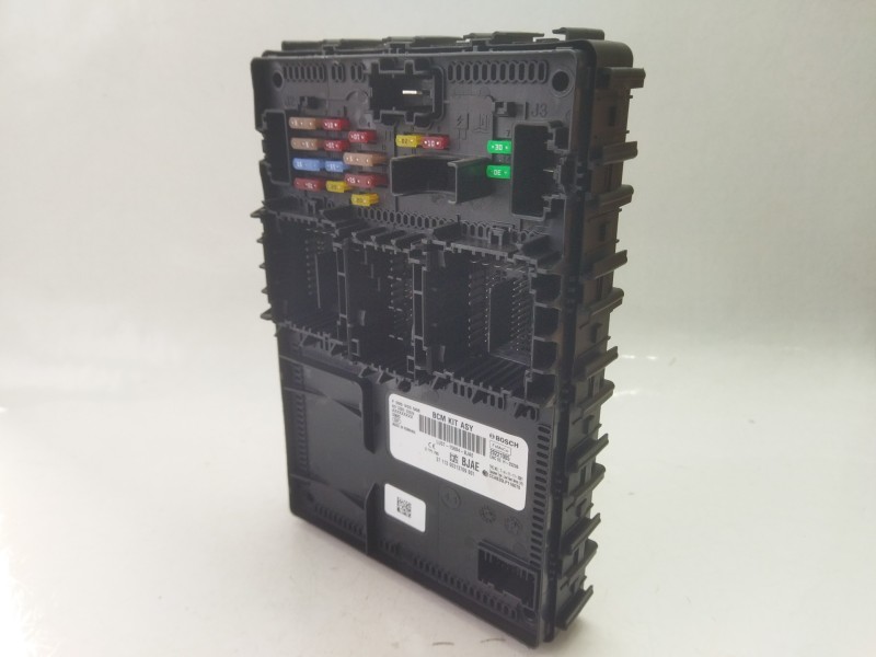 Recambio de caja reles / fusibles para ford ecosport 1.0 ecoboost referencia OEM IAM LU5T15604BJAE  