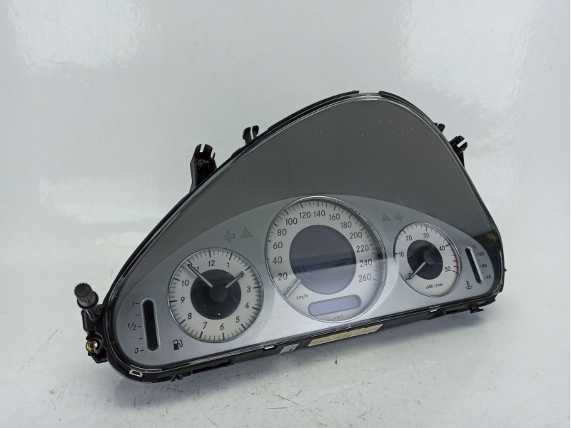 Recambio de cuadro instrumentos para mercedes-benz clase e (w211) e 270 cdi (211.016) referencia OEM IAM A2115403611  