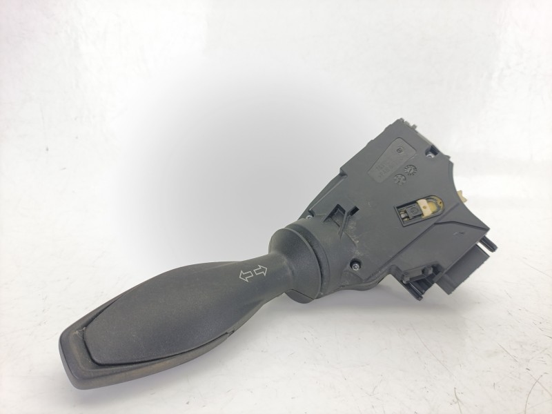 Recambio de mando intermitentes para ford fiesta vi (cb1, ccn) 1.5 tdci referencia OEM IAM 8A6T13335AD  