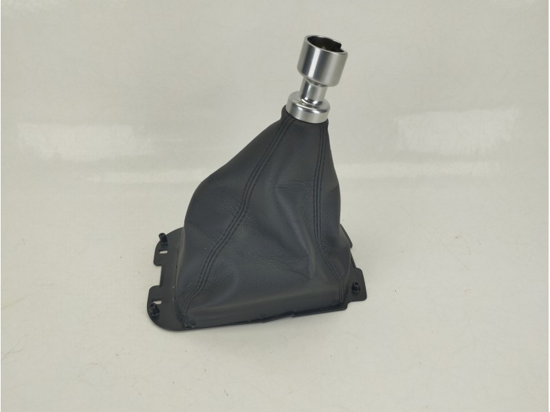 Recambio de guarnecidos palanca cambio para ford ecosport 1.0 ecoboost referencia OEM IAM 202206210643  