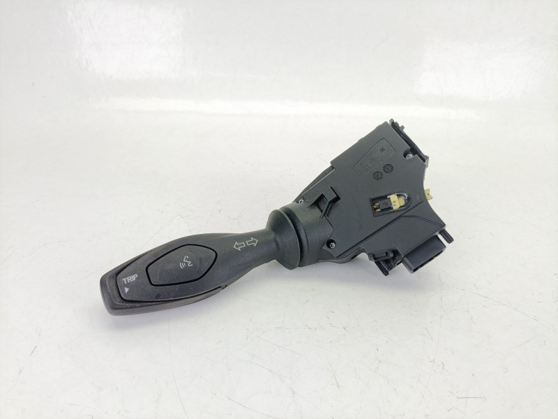 Recambio de mando intermitentes para ford fiesta vi (cb1, ccn) 1.6 tdci referencia OEM IAM 8AT13335CC  
