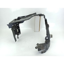 SOPORTE FARO IZQUIERDO A2116200316 