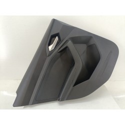 GUARNECIDO PUERTA TRASERA IZQUIERDA 82G867487 