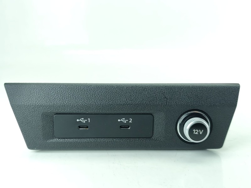 Recambio de moldura para audi a1 sportback (gba) 30 tfsi referencia OEM IAM 82B8636174PK  