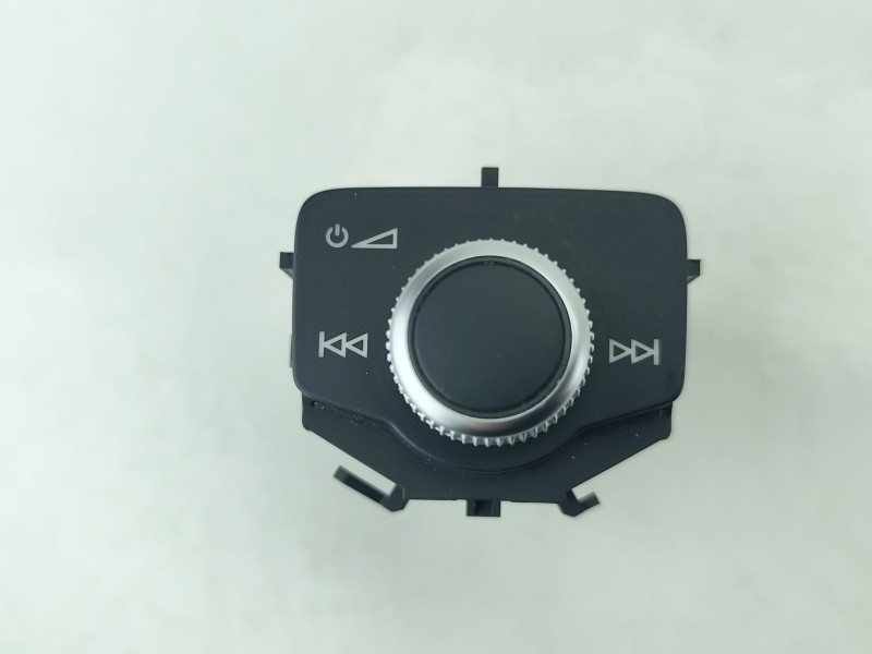 Recambio de interruptor para audi a1 sportback (gba) 30 tfsi referencia OEM IAM 82B919600  