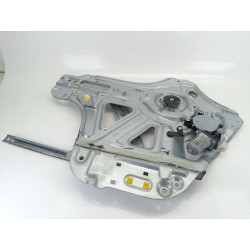 ELEVALUNAS DELANTERO DERECHO 824024D010 