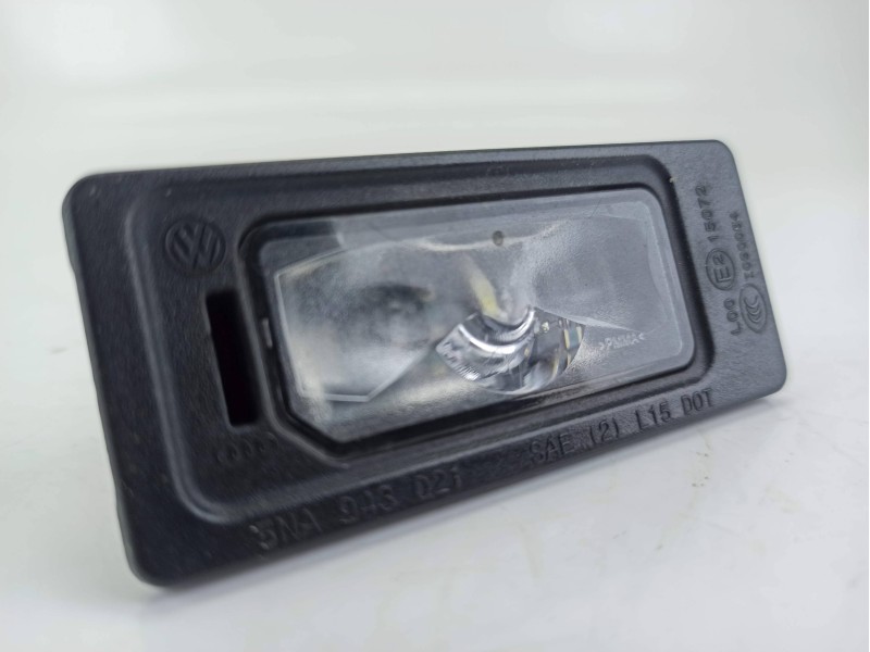 Recambio de piloto matricula para audi a4 b9 avant (8w5, 8wd) 2.0 tdi referencia OEM IAM 5NA943021  