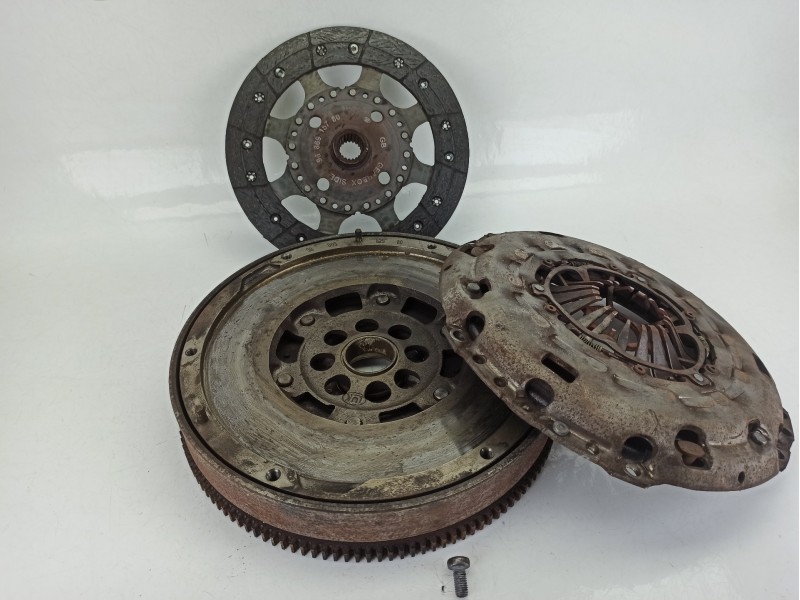 Recambio de kit embrague para peugeot 508 i (8d_) 2.0 hdi referencia OEM IAM 9800982980  