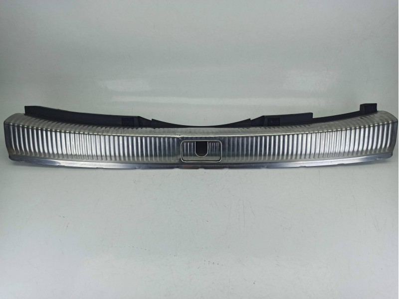 Recambio de moldura para audi a4 b9 avant (8w5, 8wd) 2.0 tdi referencia OEM IAM 8W9864513  