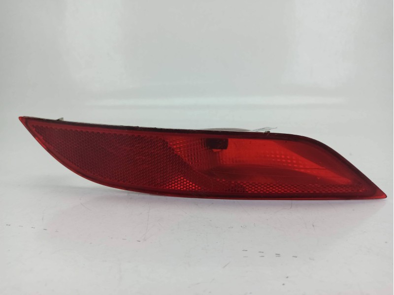 Recambio de piloto trasero derecho paragolpes para volvo v40 hatchback (525) d2 referencia OEM IAM 31420160  