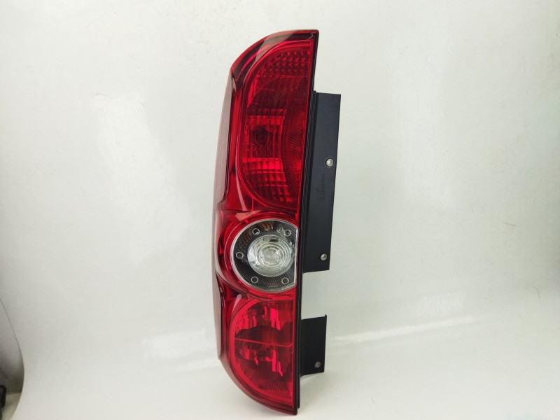 Recambio de piloto trasero izquierdo para kia rio iii (ub) 1.25 cvvt referencia OEM IAM 00518106740  