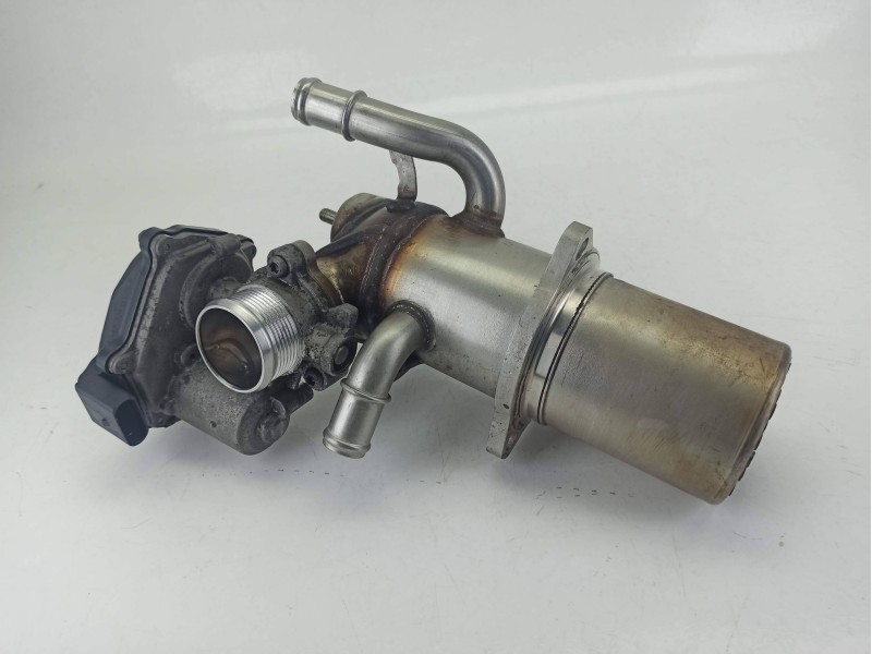 Recambio de valvula egr para audi a4 b9 avant (8w5, 8wd) 2.0 tdi referencia OEM IAM 04L131501B  