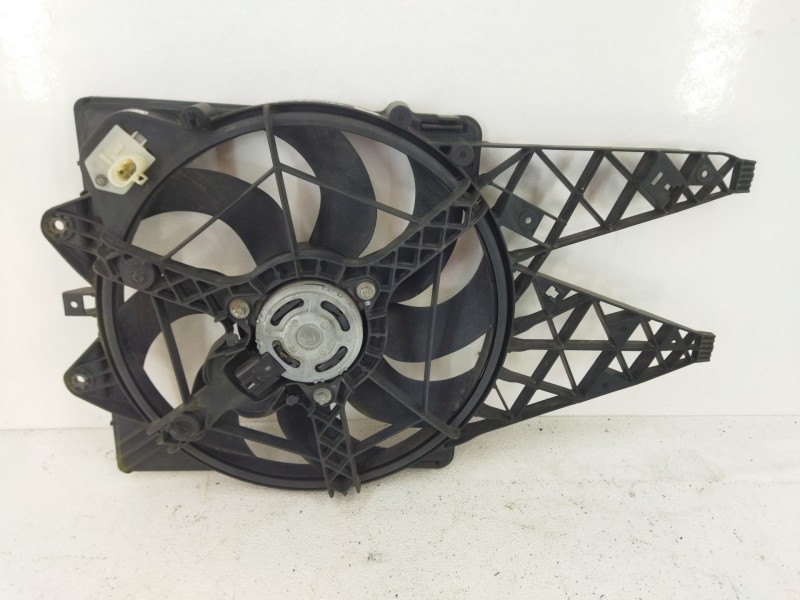Recambio de electroventilador para fiat bravo ii (198_) 1.9 d multijet (198axb1a) referencia OEM IAM 0051805131  