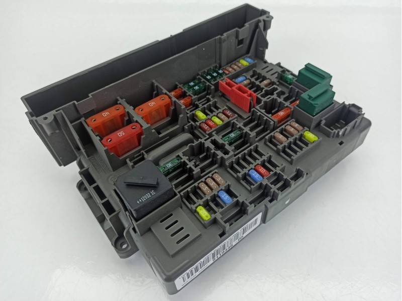 Recambio de caja reles / fusibles para bmw x1 (e84) sdrive 18 d referencia OEM IAM 911944605  