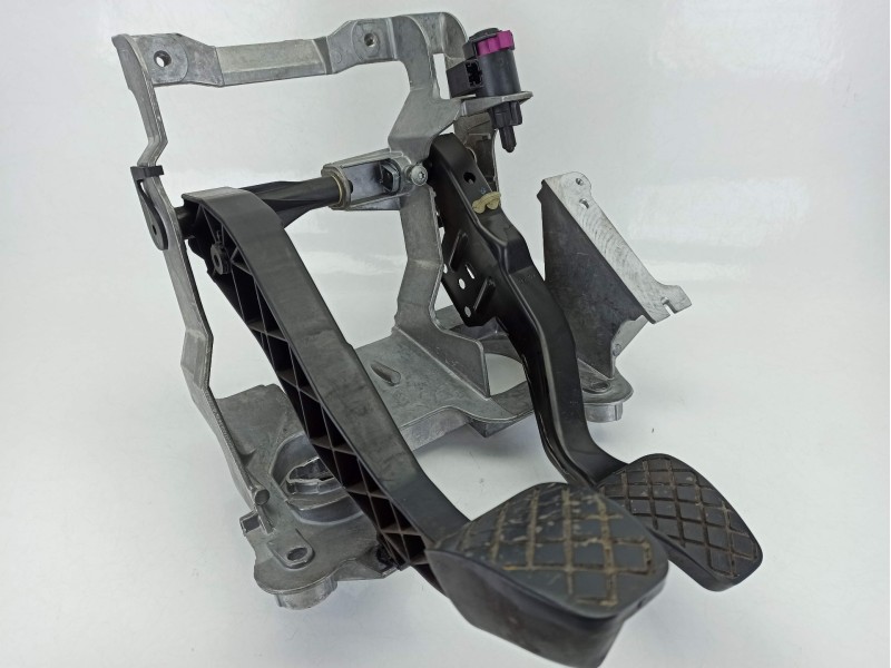Recambio de pedal embrague para audi a5 (8t3) 3.0 tdi quattro referencia OEM IAM 8K1721316A  