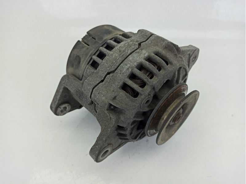 Recambio de alternador para ford maverick van 2.7 td referencia OEM IAM 231007F000  