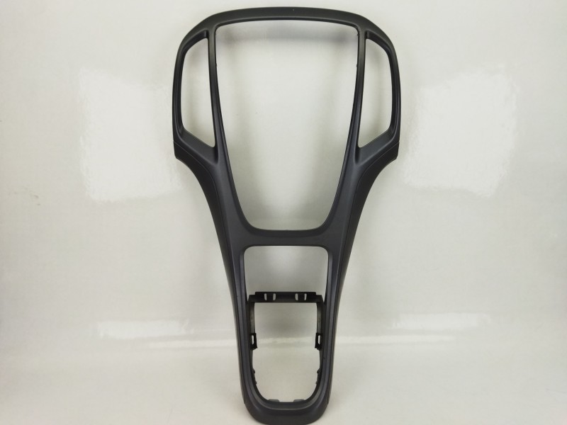 Recambio de moldura para opel mokka / mokka x (j13) 1.4 (_76) referencia OEM IAM 13257562  