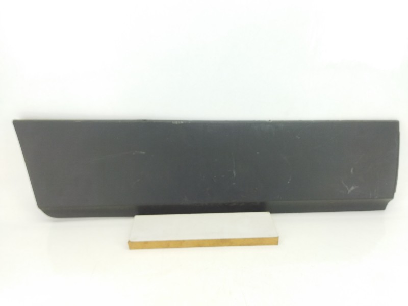 Recambio de moldura para opel mokka / mokka x (j13) 1.4 (_76) referencia OEM IAM 95157448  